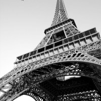 TRAVEL_Paris_EiffelTower_shutterstock_76634089