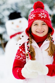 FEATURES_Child_Snow_sh_117429736