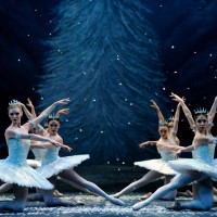 English National Ballet's production of The Nutcracker. Photo by Annabel Moeller. (snowflakes)